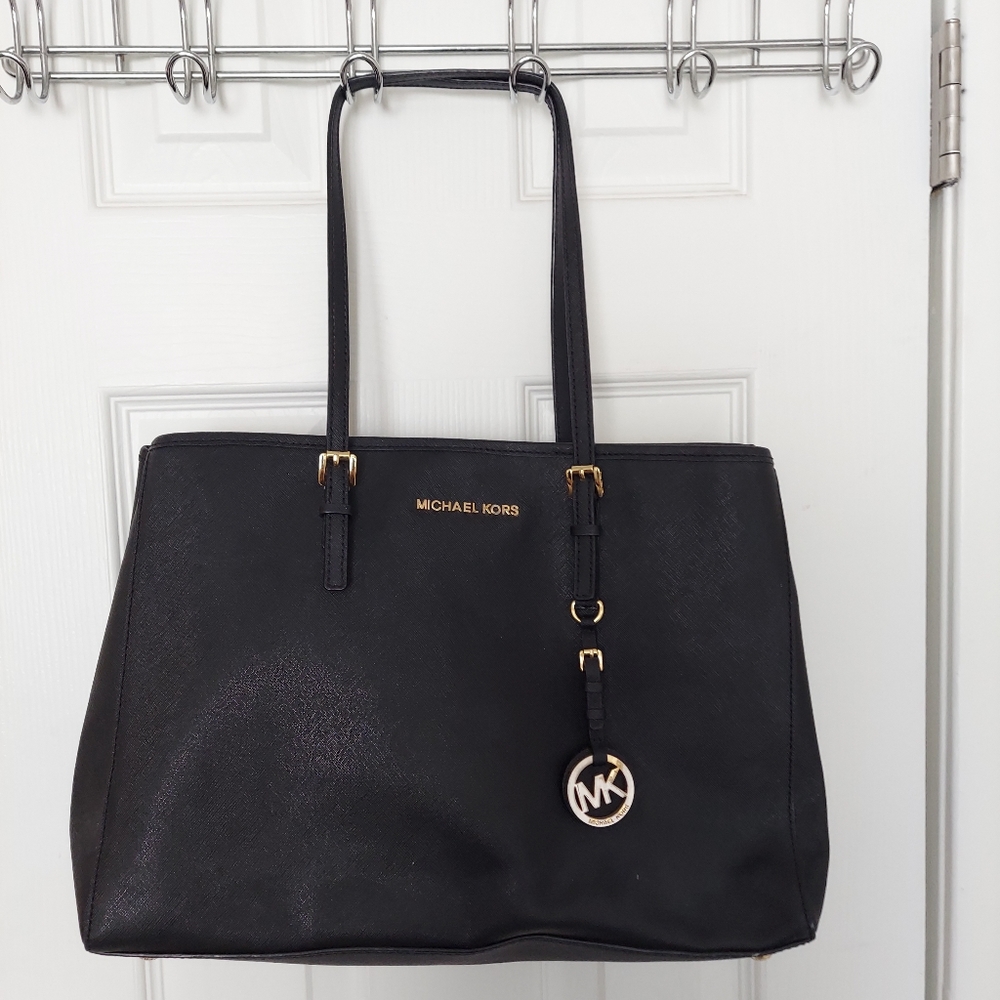 NWOT Michael Kors jetset saffiano leather purse